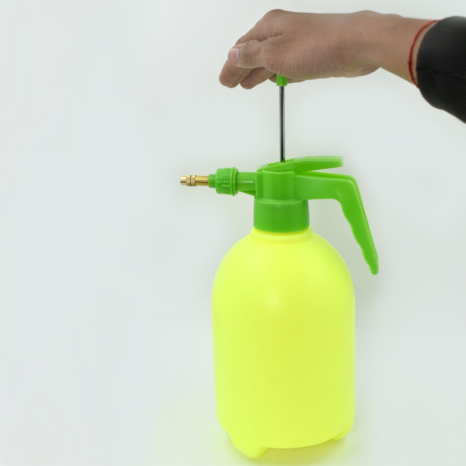 9024 2 L FF Garden Sprayer used in all kinds of garden and park for sprinkling and showering purposes. 9024 2 L FF Garden Sprayer used in all kinds of garden and park for sprinkling and showering purposes.